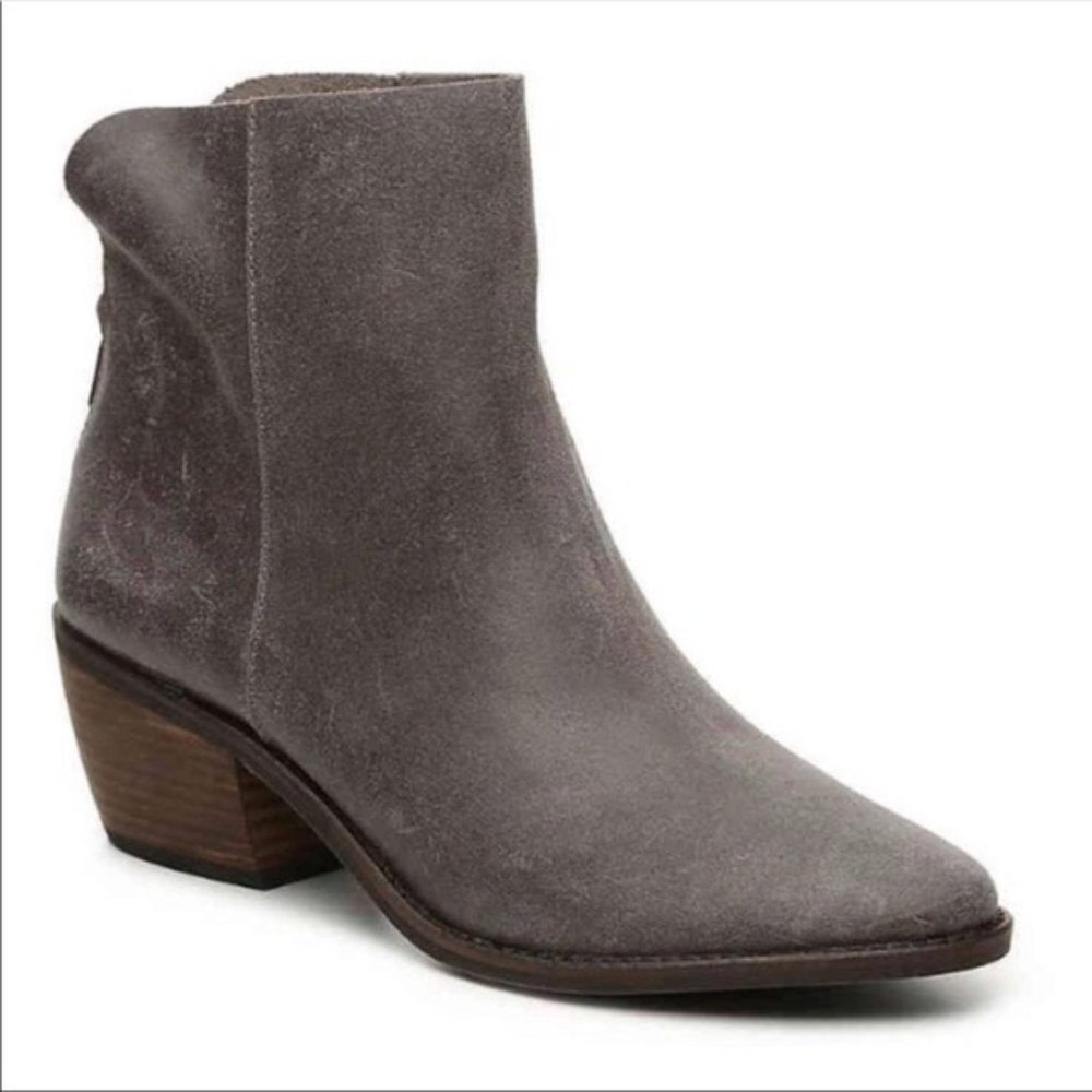 Lucky Brand Kaiya Ankle Bootie in Gray